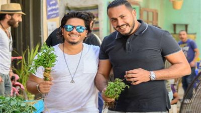 هاني محروس يتحدى مصطفى حجاج لأغنية 