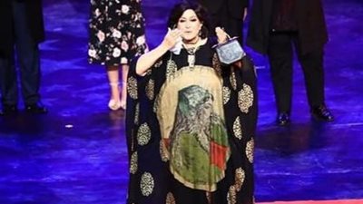 حنان مطاوع تهنئ والدتها لتكريمها بالمسرح القومي: 