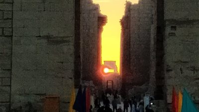 مدير معابد الكرنك: ظاهرة تعامد الشمس تعكس تقدم المصري في علوم الفلك واكتشافها جاء بعد دراسات بحثية 