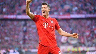 رونالدو وميسي كانا على القمة حتى أتيت أنا.. تصريحات مثيرة من ليفاندوفسكي عن الفوز بجائزة الأفضل