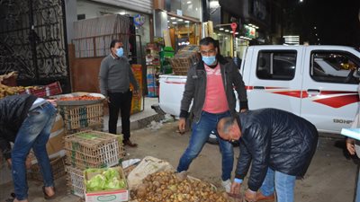 محافظ الغربية يغلق عددًا من الورش الحرفية والمقاهي في طنطا بسبب فيروس كورونا (صور)