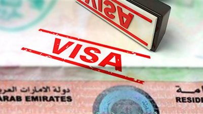 الإمارات تعلق منح التأشيرة لمواطني 8 دول عربية