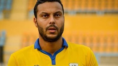 أحمد سمير فرج يحذر لاعبي الإسماعيلي من مدرب الأحمال الجديد