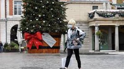 قبل يومين من موعده.. بريطانيا تعتزم الاحتفال بعيد الميلاد رغم تفشي سلالة 