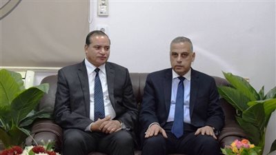 محافظ سوهاج ورئيس الجامعة يفتتحان وحدة الحالات الحرجة لطب الأطفال