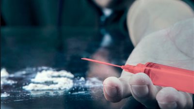 مفاجأة.. 500 ألف جنيه أرباح شهرية لمركز علاج إدمان وهمي يُديره هاربان من قضايا مخدرات وسرقة