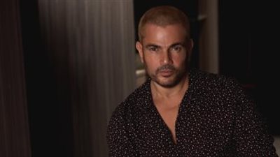 عمرو دياب عن مشاركة إحدى الفرق الغنائية بتحدي 