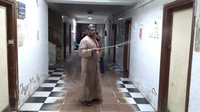 رش وتطهير المصالح الحكومية وشوارع مدينة وقرى سمالوط للحد من فيروس كورونا بالمنيا