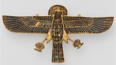 مقتنيات من الذهب النقي بنسبة 95%.. آثار مصرية في قلب متحف اللوفر بباريس