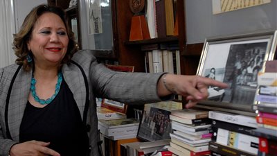 وفاة الكاتبة الصحفية سوسن الدويك بفيروس كورونا