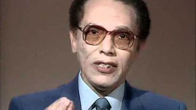 في ذكرى ميلاد الدكتور مصطفى محمود.. رسب بالابتدائية 3 سنوات وحلم غريب غير حياته