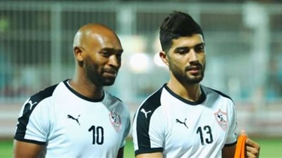 شيكابالا وساسي يمنحان قميصهما للاعب سموحة 