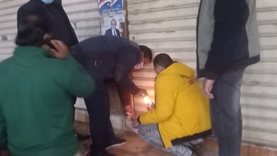 غلق 3 مقاهٍ خالفت الإجراءات الاحترازية بمدينة أبو المطامير في البحيرة (صور)