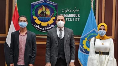 طالب تجارة دمنهور: 