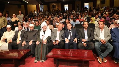 محافظ القاهرة يشهد احتفالية المولد النبوي بنقابة الصحفيين وتوزيع رحلات عمرة مجانية على عدد من الصحفيين