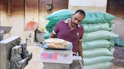نقص وزن ومخالفات نظافة.. تحرير 5 محاضر في حملة على مخابز دسوق بكفر الشيخ