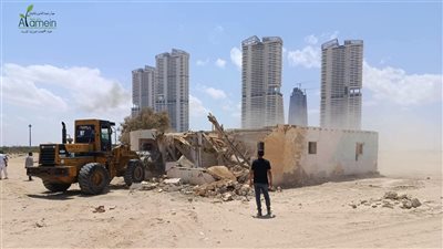 إزالة 23 مبنى ومنشأة مخالفة بالحي الثاني في العلمين الجديدة.. والجهاز يحذر من التعاملات غير الرسمية