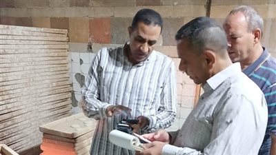 ضبط أطنان دقيق وعسل فاسد في حملات تموينية بالمنيا