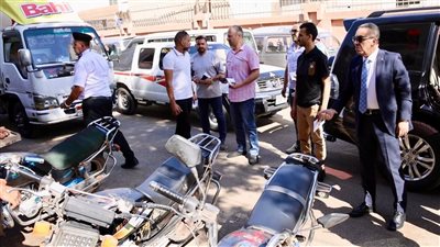 محافظ المنوفية يعنف رئيس مدينة شبين الكوم بسبب الإشغالات بمحيط مجمع مستشفيات ميت خلف