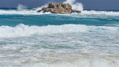لليوم الرابع.. استمرار غلق جميع شواطئ مرسى مطروح وحظر نزول البحر