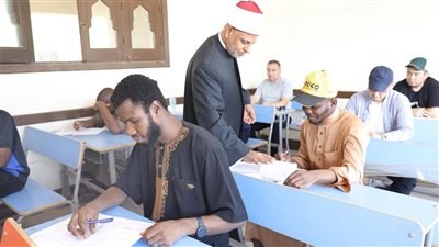  الشرقاوي يتفقد امتحانات الشهادتين الثانوية والإعدادية الأزهرية للدور الثاني بمعهد البعوث ويطمئن على انتظام اللجان