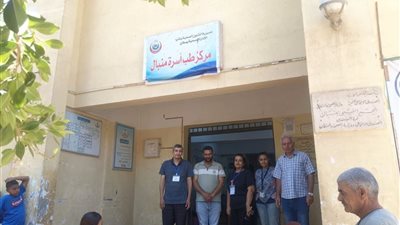 صحة المنيا: تقديم 2500 خدمة طبية والكشف المجاني على 1000 مواطن بقافلة منبال العلاجية