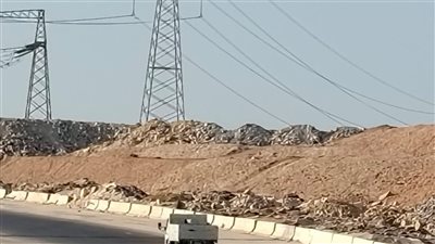 الصور قديمة من سنة.. مصدر بالآثار يكشف حقيقة مقالب القمامة المحترقة والرديم بمنطقة أبو رواش
