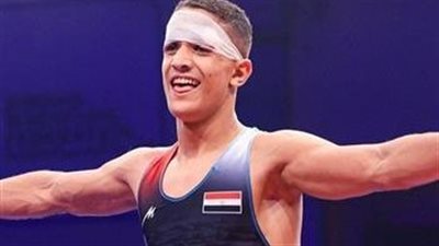 مصطفى حسين يتوج ببرونزية المصارعة الرومانية في دورة ألعاب البحر المتوسط