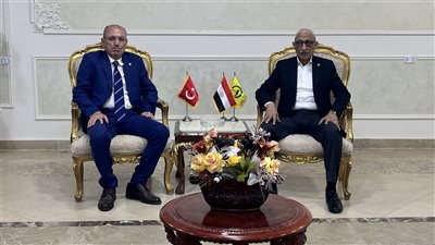 محافظ شمال سيناء يستقبل السفير ورئيسة الهلال الأحمر التركي لتفقد معبر رفح 