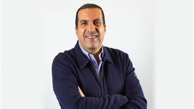 عمرو خالد لـ تامر أمين: الإصرار والمحبة من جوهر السنة النبوية.. والصلاة على النبي تعيد تشكيل العقل الباطن