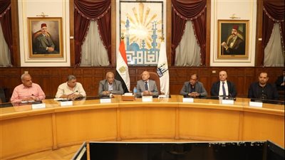 محافظ القاهرة يبحث تطوير القاهرة التاريخية والخديوية مع «التنسيق الحضاري» والآثار