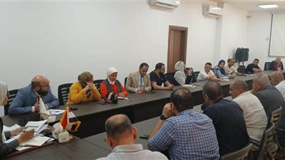 رئيس جهاز العاصمة الجديدة تلتقي سكان الحي السكني الثالث لبحث مطالبهم ورفع مستوى الخدمات