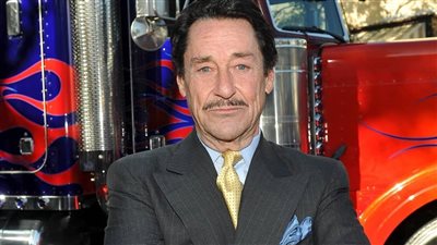 من هو بيتر كولين؟.. معلومات عن صاحب الصوت الأيقوني لشخصية أوبتيموس برايم بـ أفلام Transformers 