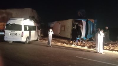 محافظ مطروح: تقديم الرعاية الطبية والعلاجية العاجلة لمصابي حادث تصادم الأتوبيس والتريلا 