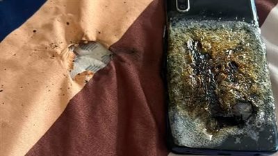 انفجار مفاجئ لموبايل 