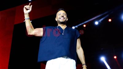 بنختم الصيف مع بعض.. محمد حماقي لجمهور حفله بالعلمين: عايزين نقضي سهرة جامدة