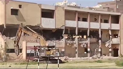 وكيل تعليم الأقصر ينفي هدم مدرسة الثانوية العسكرية.. ويكشف تفاصيل خطة الإحلال والتطوير