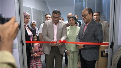 12 حضّانة مجهزة و6 أجهزة تنفس.. محافظ قنا يفتتح وحدة الحضانات الجديدة بمستشفى الصدر 