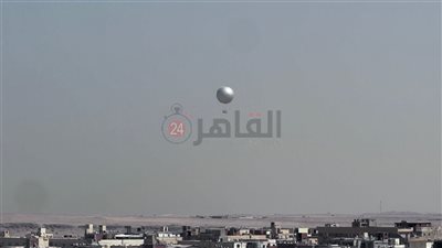 نجاح أول تجربة لبالون شركة تشريف الثابت على ارتفاع 150 مترًا قرب أهرامات الجيزة | خاص