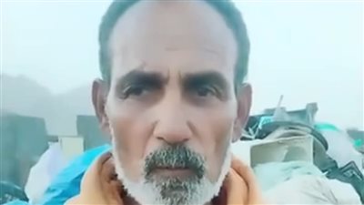 «نام على الأرض وعاش وسط الجبال 37 سنة».. محمود كفاية «عبد الغفور البرعي» بشرم الشيخ يروي لـ«القاهرة 24» حكاية عمر بدأها عاملًا على عربية مياه وانتهت بأكبر تاجر خردة