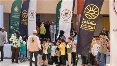 تنفيذًا لتوجيهات السيسي.. جهاز مستقبل مصر وبيت الزكاة يوزعان مليون حقيبة ومستلزمات دراسية