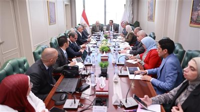 وزير الصحة يوجه بتسريع تنفيذ المشروعات الصحية والاستفادة من تجربة مستشفيي رأس الحكمة والعلمين