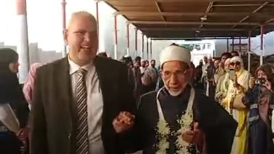 بعد غيابه لظروف صحية.. ممر شرفي للدكتور أحمد معبد عضو هيئة كبار العلماء بكلية أصول الدين بالقاهرة