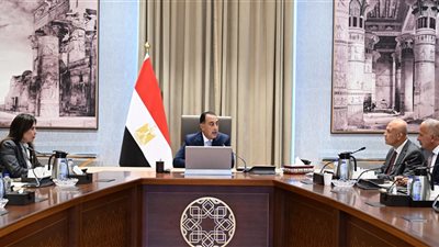 رئيس الوزراء يتابع مستجدات الموقف الحالي لمشروعات تحلية مياه البحر وتوطين الصناعة المرتبطة بها