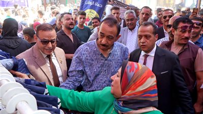 محافظ سوهاج يفتتح معرضي أهلا مدارس بالمراغة وساقلتة لتوفير المستلزمات المدرسية بأسعار مخفضة