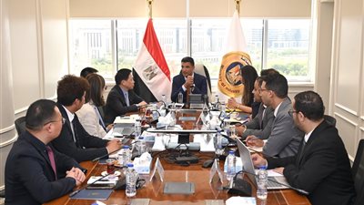 وزير الصناعة يبحث مع مجموعة كينجدوم الصينية لخيوط الكتان موقف مصنعها الجاري إنشاؤه في مصر وفرص التعاون للنهوض بموردي الكتان المحليين