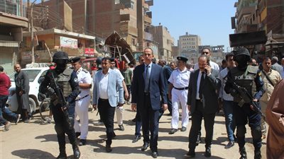 مدير أمن سوهاج يقود حملة مرافق مكبرة بساقلتة لضبط الشارع ورفع الإشغالات