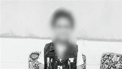 حبس عامل أنهى حياة نجله بقطعة حديد في قرية «بنهو» بسوهاج