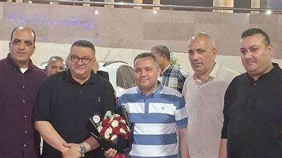 أهالي قريته جمعوا 15 مليون جنيه لعلاجه.. عودة المدرس أحمد خاطر إلى المنوفية بعد رحلة علاج ناجحة
