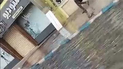 مياه الصرف تغرق شارع الجلاء بمرسى مطروح.. والأهالي يطالبون بسرعة التدخل